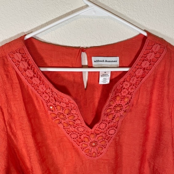 Alfred Dunner women’s beaded lace textured tunic - Picture 6 of 7